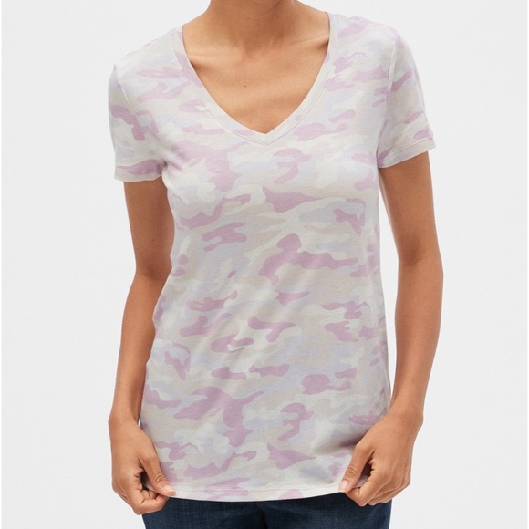 GAP Lilac Camo Favorite Print Short Sleeve Tee NWT - Picture 2 of 2
